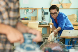 MANAJEMEN MANUFAKTUR GUNA MENJAMIN PRODUKTIVITAS TIM