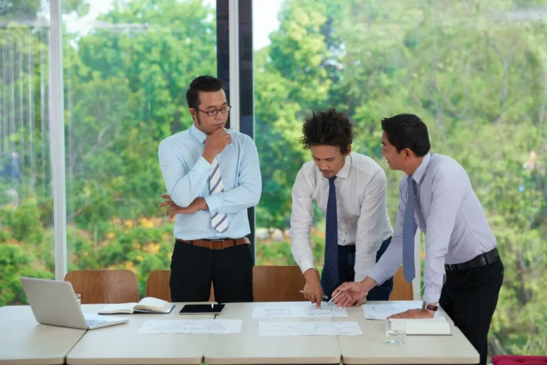 MENJAMIN PROYEK SUKSES LEWAT PROJECT CONTROL MANAGEMENT