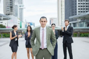PERAN PROFESIONAL UNGGUL LEWAT SELF LEADERSHIP