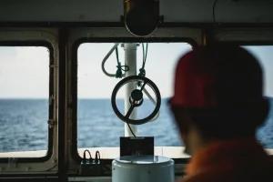 STANDAR KESELAMATAN KAPAL BAGI MARINE SURVEYOR
